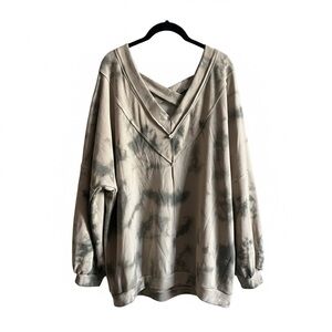 POL Tie-Dye V-Neck Oversized Sweatshirt in Beige and Gray